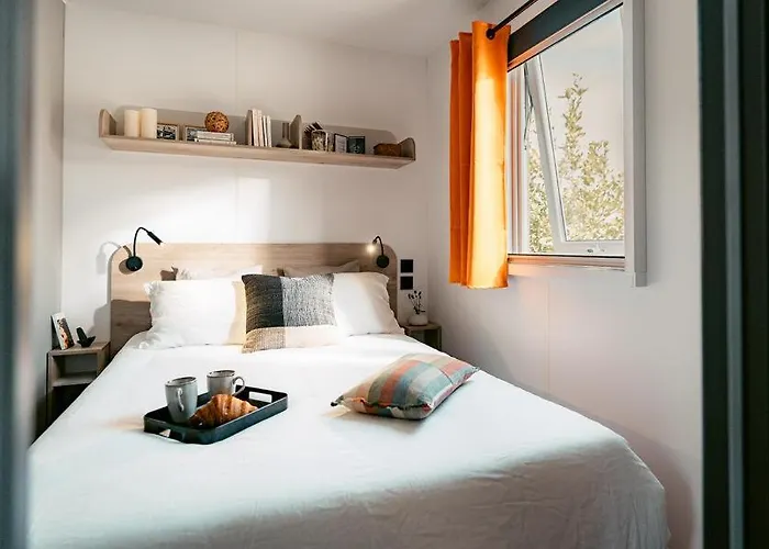 Camping L'oiseau Blanc *